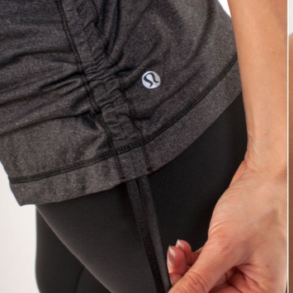 Lululemon Hot 'N Sweaty Tank 8 - Picture 5 of 10